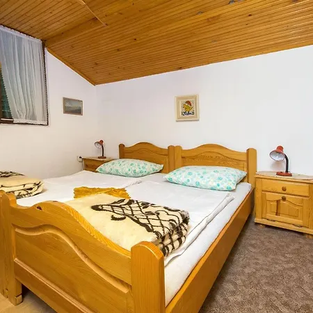 Pavlina Apartment *