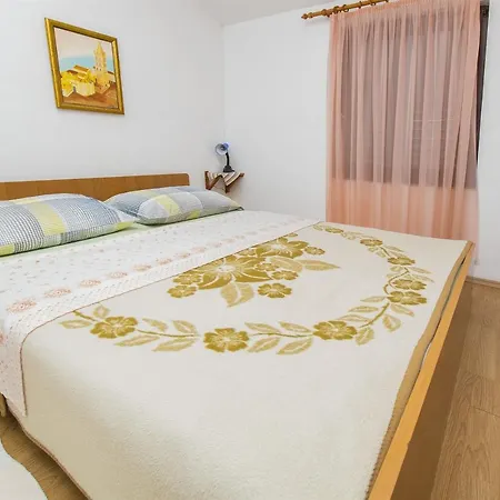 Pavlina * Starigrad Paklenica